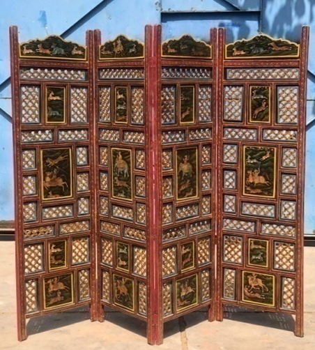 Hand-carved jali and Mughal gold four-panel room divider screen with open lattice and dark lacquer painted panels